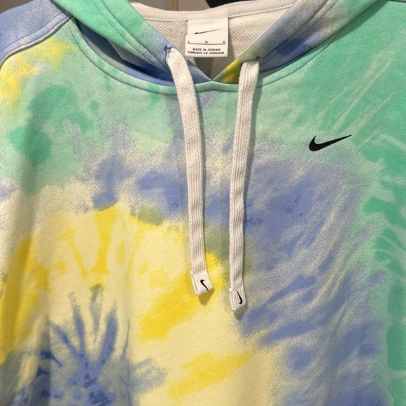 Women’s Nike Tie Dye hoodie size small. - Picture 5 of 5